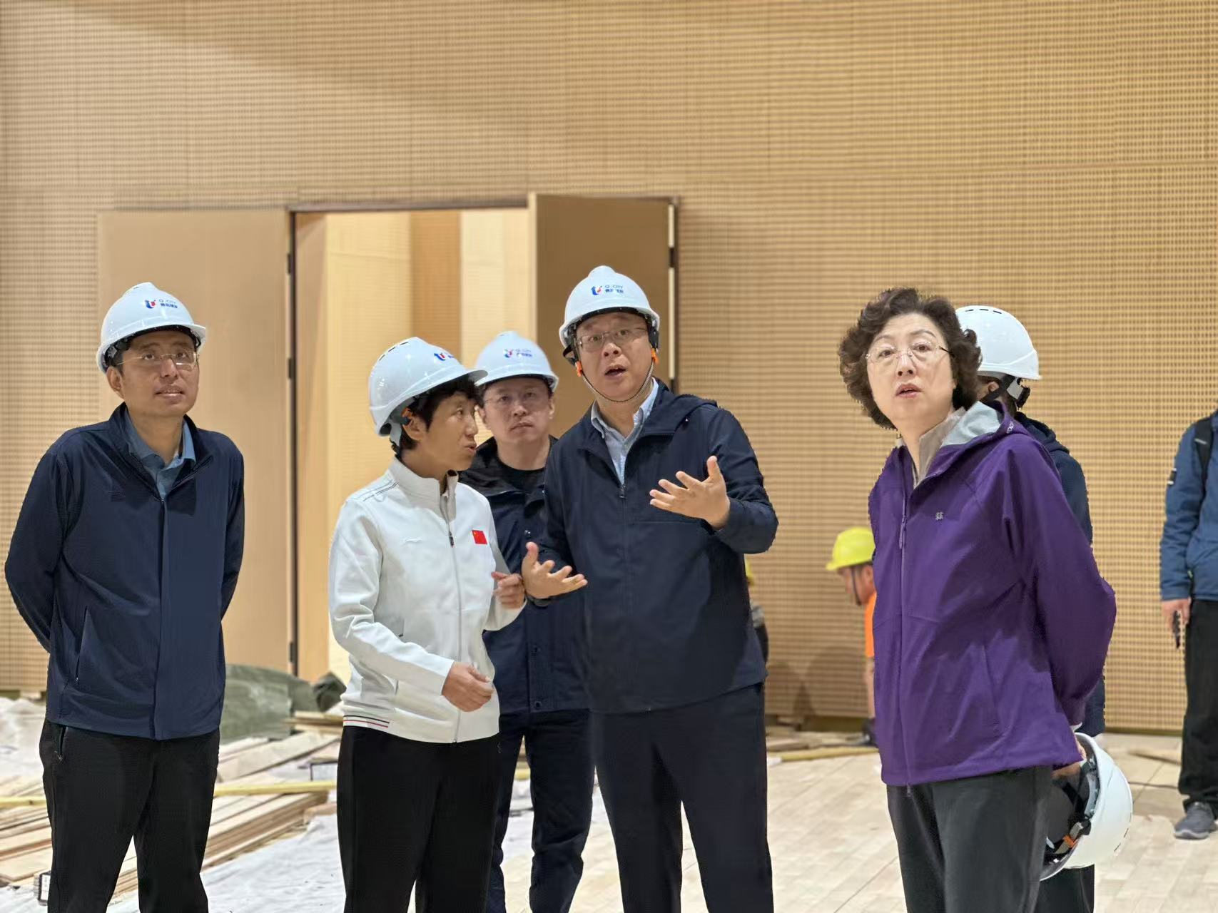 山東省體育局、青島市委領(lǐng)導(dǎo)帶隊(duì)調(diào)研浮山全民健身中心項(xiàng)目